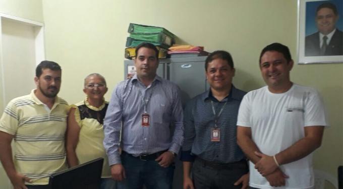 Prefeito Edgar Monteiro se reúne com Gerência do BNB.