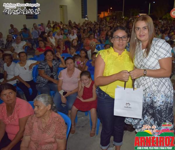 Foto 14 — Comemoração do dia das mães na sede do Município.