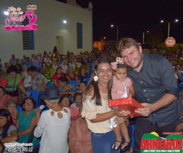 Foto 8 — Comemoração do dia das mães na sede do Município.