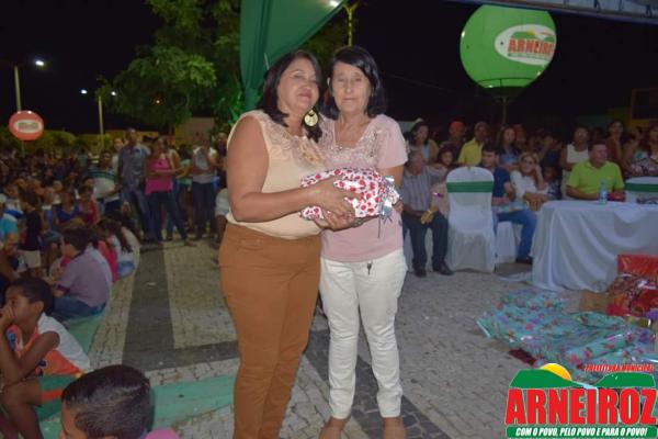 Foto 30 — Comemoração do dia das mães na sede do Município.