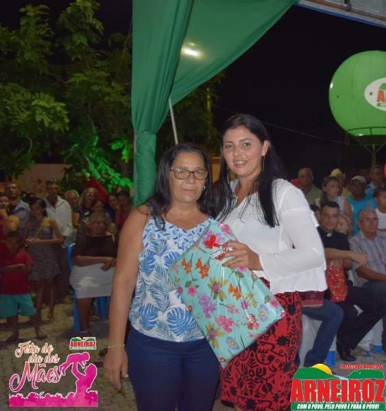 Foto 5 — Comemoração do dia das mães na sede do Município.