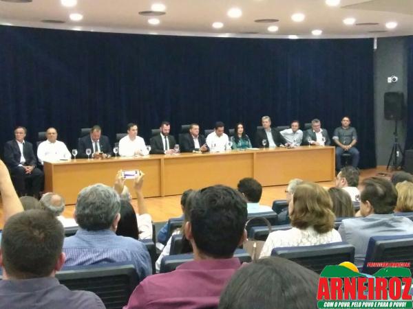 Foto 5 — Assinatura do Projeto Don Helder Câmara