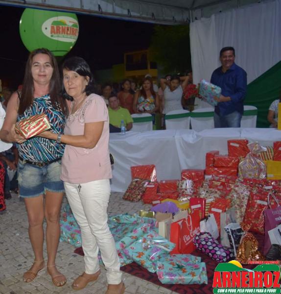 Foto 37 — Comemoração do dia das mães na sede do Município.