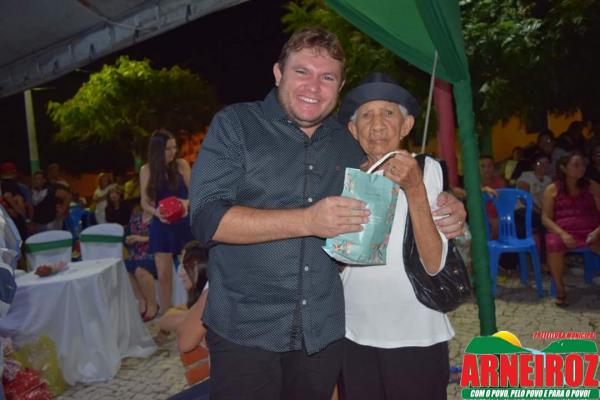 Foto 46 — Comemoração do dia das mães na sede do Município.