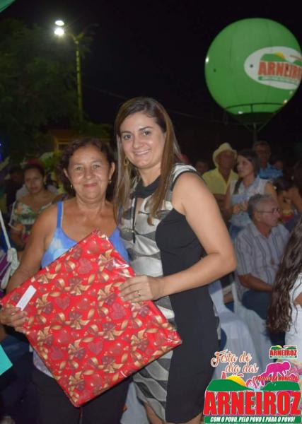 Foto 15 — Comemoração do dia das mães na sede do Município.