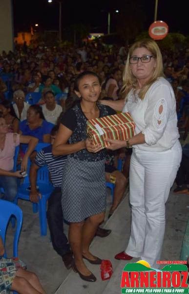 Foto 36 — Comemoração do dia das mães na sede do Município.