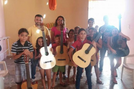 Escola de Música implantada no Assentamento Mucuim.