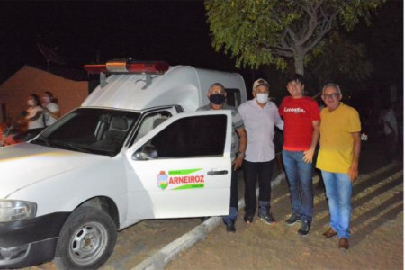 ENTREGA DE AMBULÂNCIA PARA PLANALTO